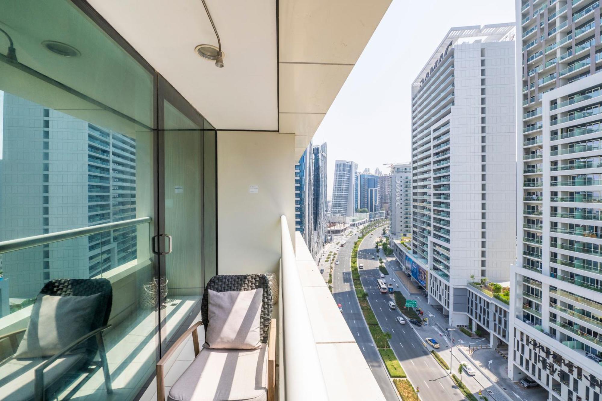 Damac Canal Views Residences Dubai Exterior photo
