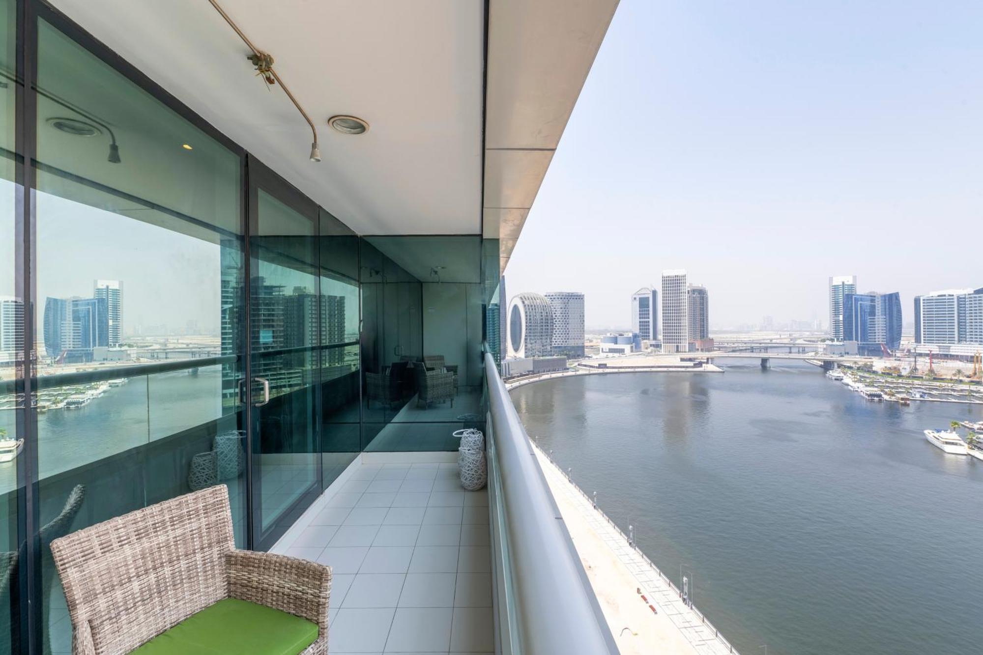 Damac Canal Views Residences Dubai Exterior photo