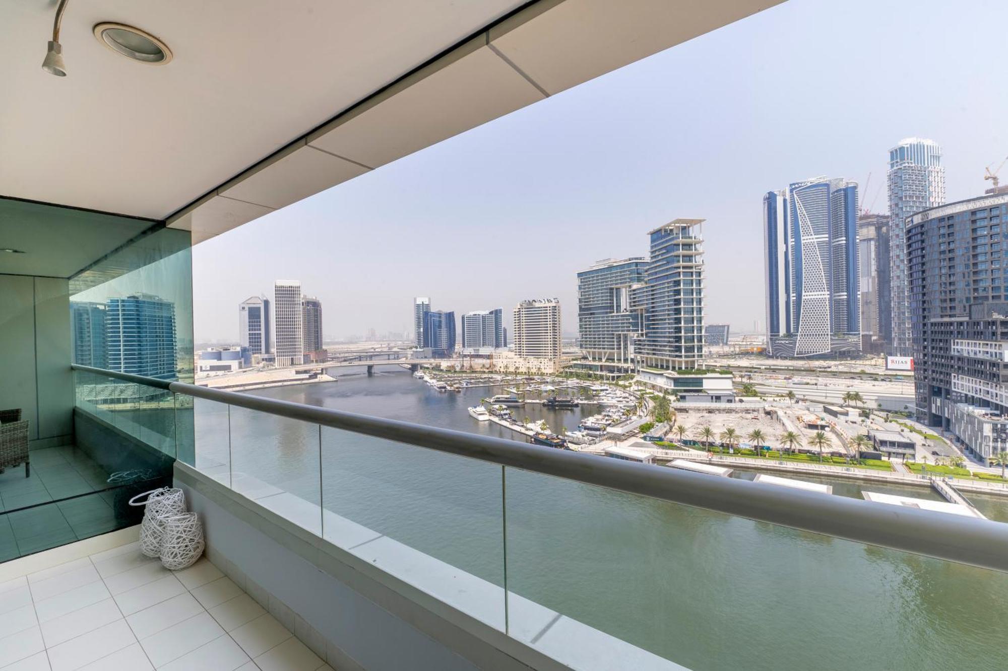 Damac Canal Views Residences Dubai Exterior photo