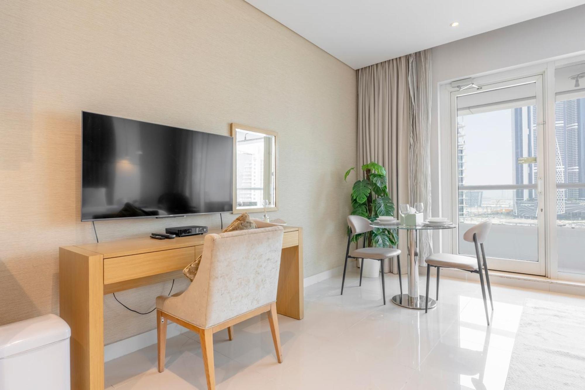 Damac Canal Views Residences Dubai Exterior photo