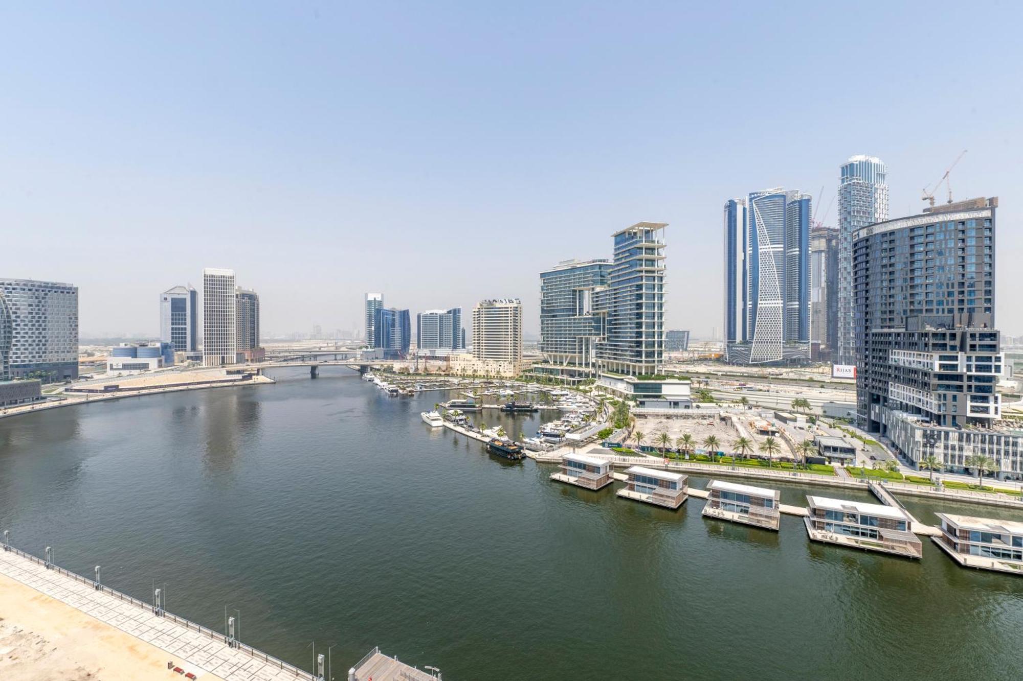 Damac Canal Views Residences Dubai Exterior photo