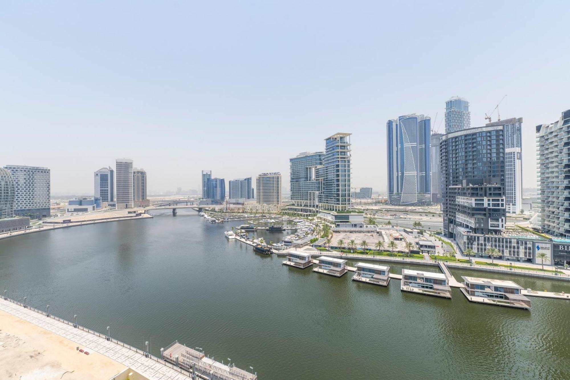 Damac Canal Views Residences Dubai Exterior photo