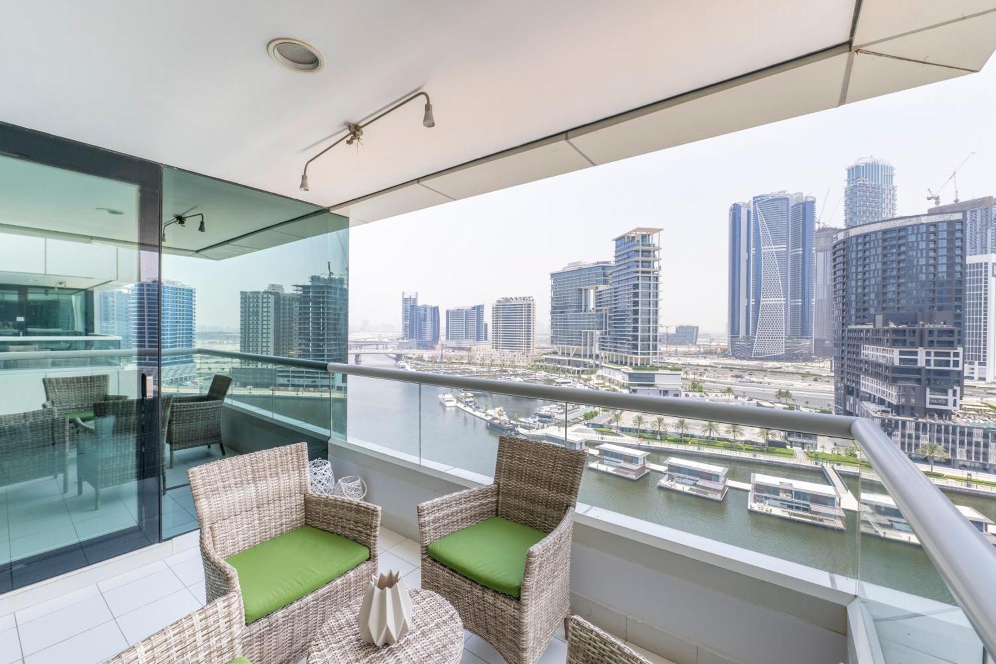 Damac Canal Views Residences Dubai Exterior photo